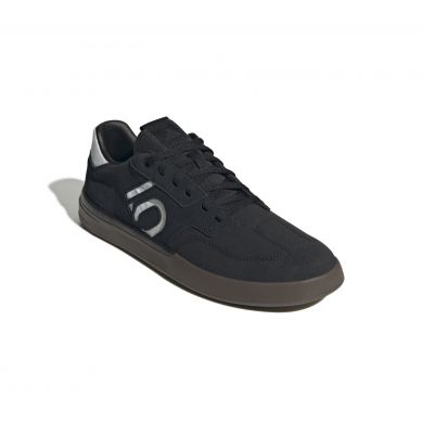 ElementStore - IH0825_6_FOOTWEAR_Photography_Front Lateral Top View_white