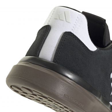 ElementStore - IH0825_9_FOOTWEAR_Photography_Detail View 2_white