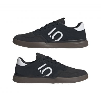 ElementStore - IH0825_10_FOOTWEAR_Photography_Mirrored Pair View_white